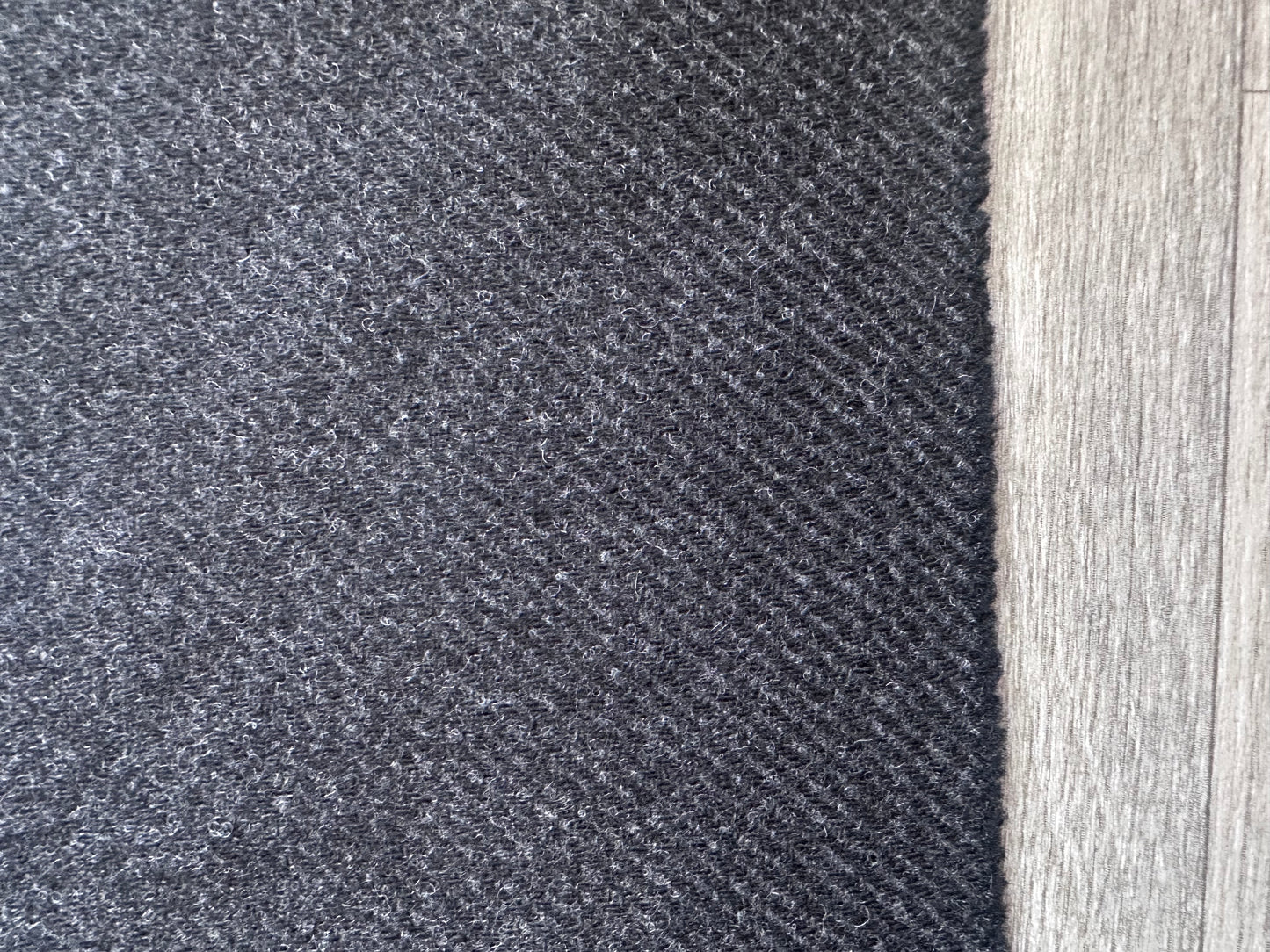 SERGE DE LAINE CAMILLE - Gris anthracite - Issu d’une maison de luxe