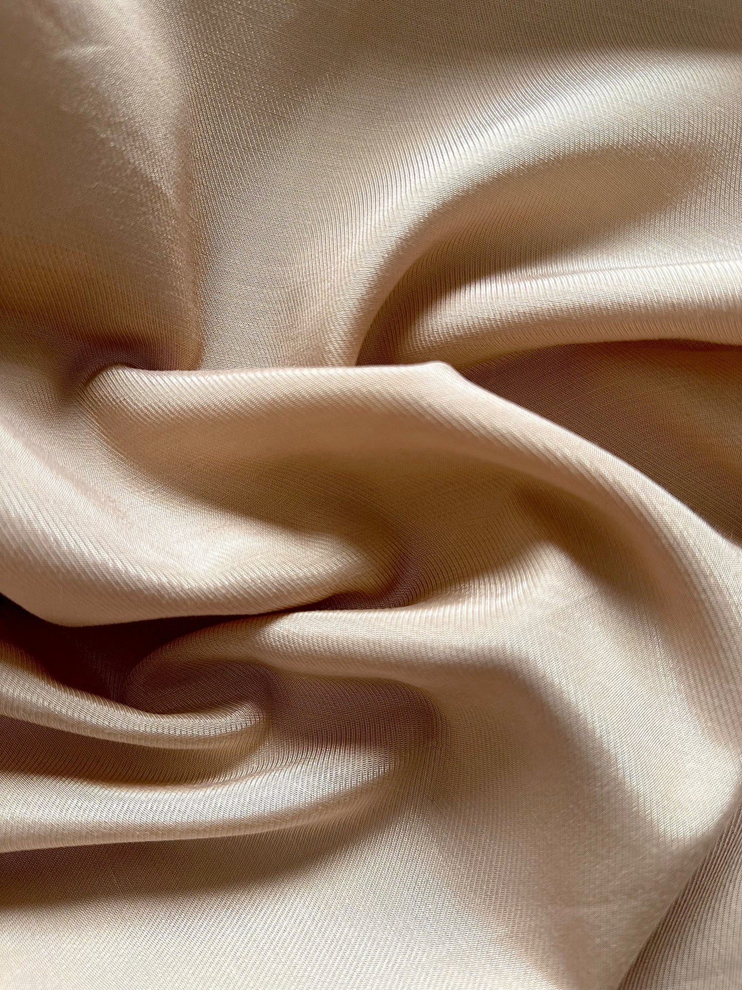 ELISA - Twill de Viscose/Coton beige doré - tissu fluide double-face , Issu d'une maison de luxe française