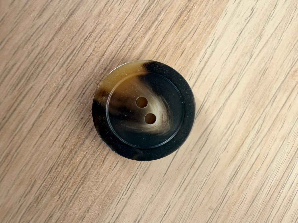 BOUTON EFFET CORNE – SPÉCIAL TRENCH – 2 TROUS – Ø 2,7 CM