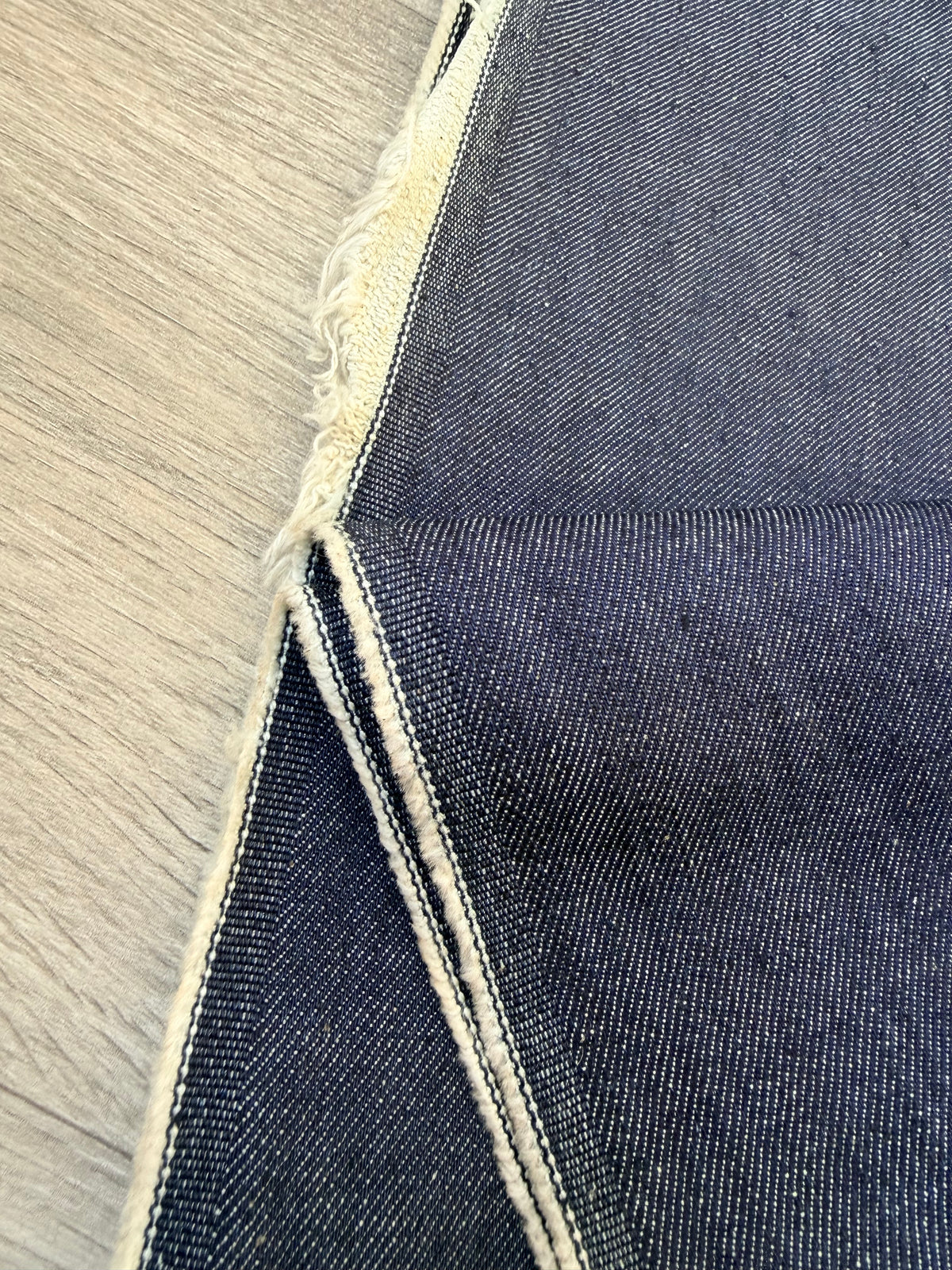 DENIM SOUPLE RIVAGE - Jean bleu brut souple - Fabriqué en Italie